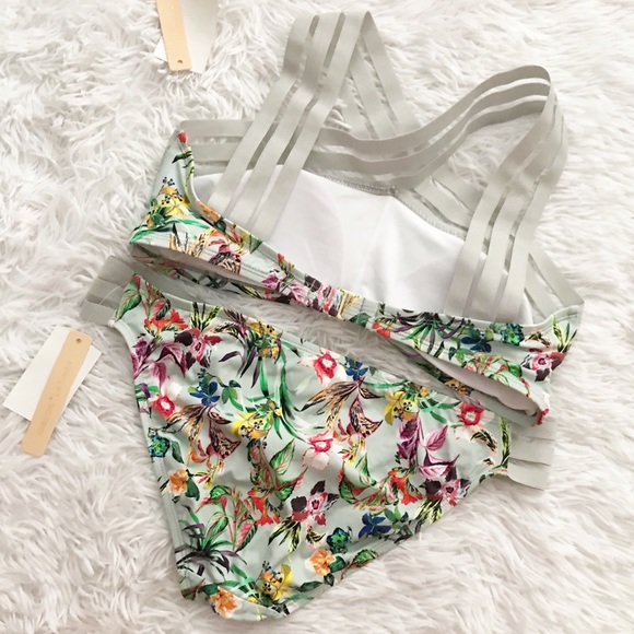 Gibson Latimer Floral Gray Criss-Cross Bikini NWT - Picture 2 of 6